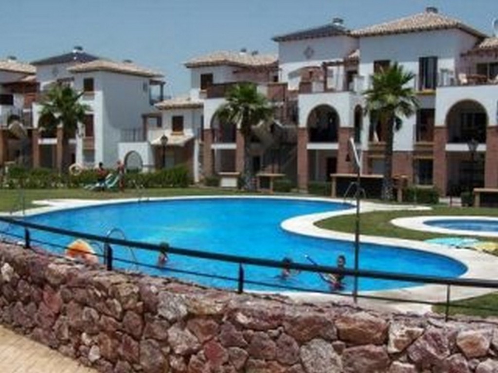 Resort001